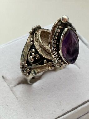 Poison ring, Amethyst, Sterling silver, Size 6
